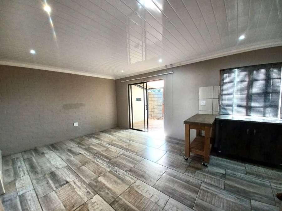 To Let 2 Bedroom Property for Rent in Kellys View Free State